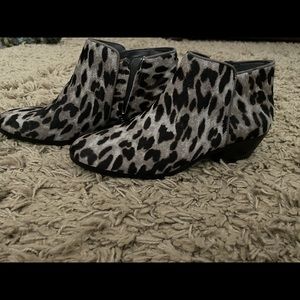 Never Worn Sam Edelman Black & White Fur Booties